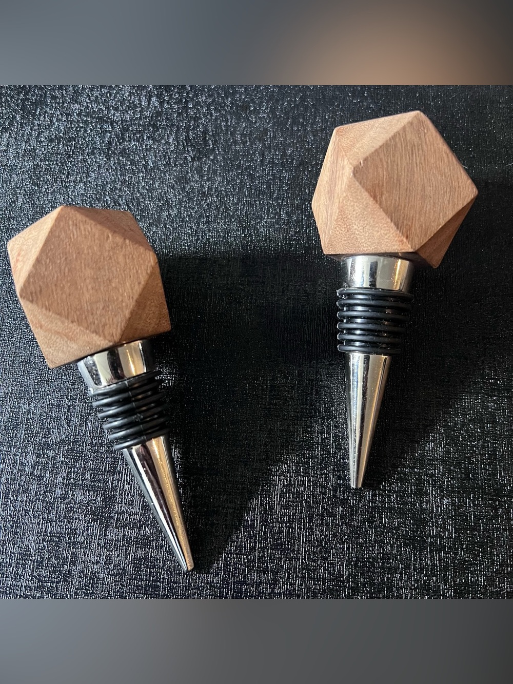 Set of 2 wine bottle stoppers NWOT - Picture 1 of 3